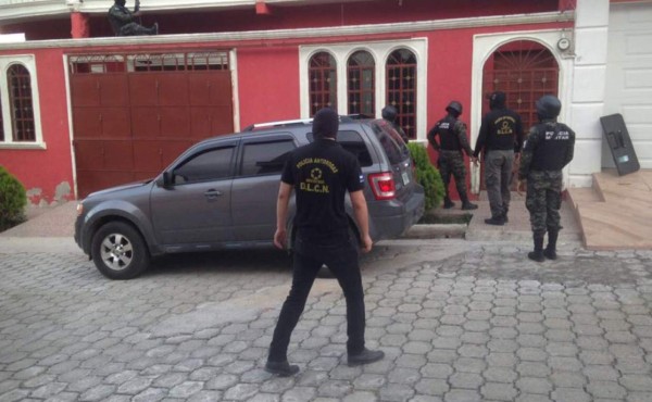 Ocho detenidos por supuesto lavado en operación Volcán