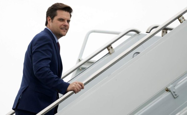 Dos legisladores de EEUU estuvieron expuestos al coronavirus antes de reunirse con Trump