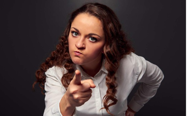 Molesta por el regreso de la exmujer de su marido