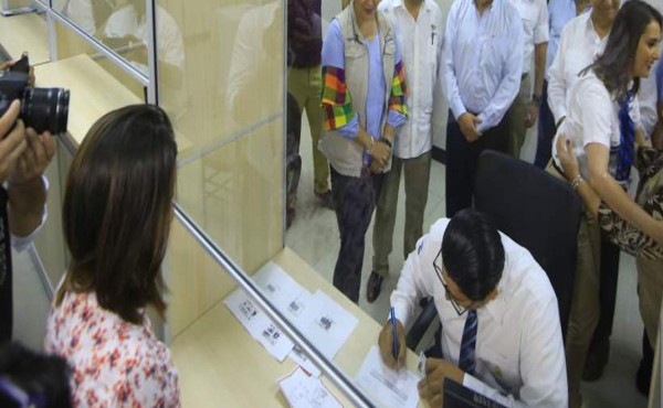 Migración: Delegaciones terrestres, aéreas y marítimas estarán cerradas hasta el 12 de abril