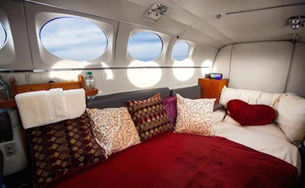 La aerolínea que permite a sus clientes tener sexo en las alturas