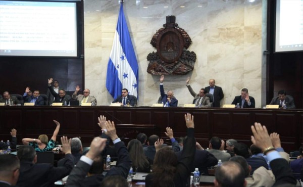 Congreso Nacional anuncia los 'Premios Parlamentarios 2019' para periodistas