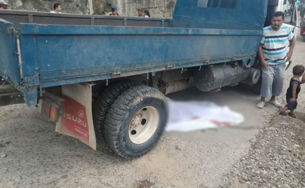 Una niña de 7 años muere atropellada al salir de su escuela  