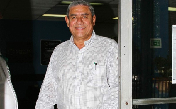 Suspenden de su cargo al alcalde de Choloma, Leopoldo Crivelli