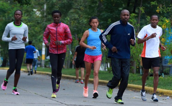 Los competidores provenientes de Kenia, México, Costa Rica y Guatemala se mostraron muy contentos a su llegada y prometen espectáculo de principio a fin.