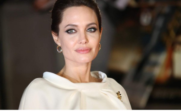 ¿Quieres seguir los pasos de Angelina Jolie?