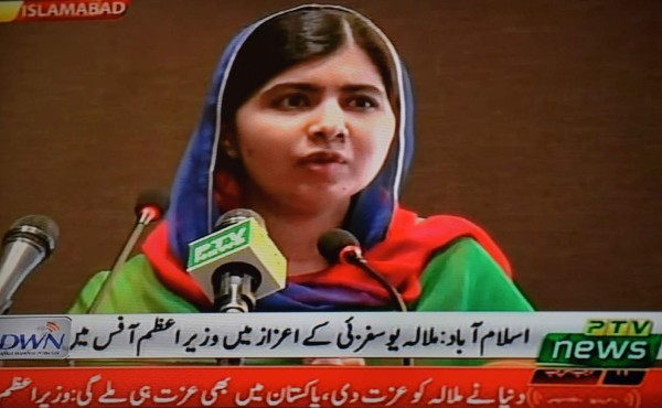Malala regresa a su natal Pakistán por primera vez desde 2012