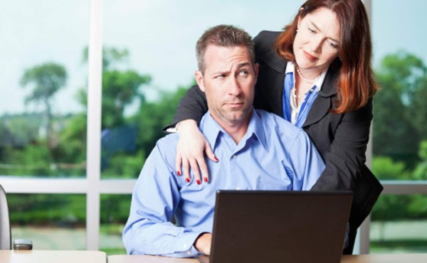 Ya no soporta el acoso de compañera