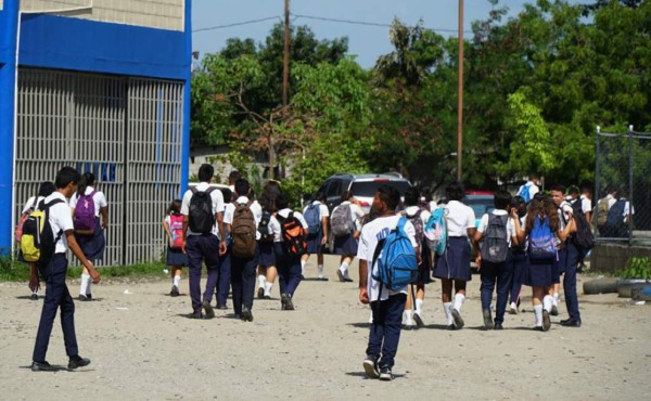 Departamental de Cortés emplaza a estudiantes a reanudar clases el martes