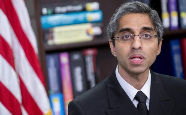 Excirujano general de EEUU dice que Biden escuchará a expertos ante la pandemia