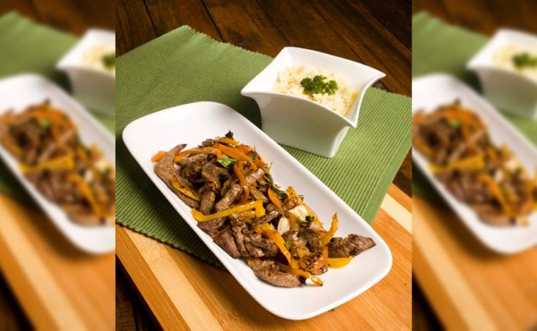 Puntas de filete con chile morrón&nbsp;&nbsp;