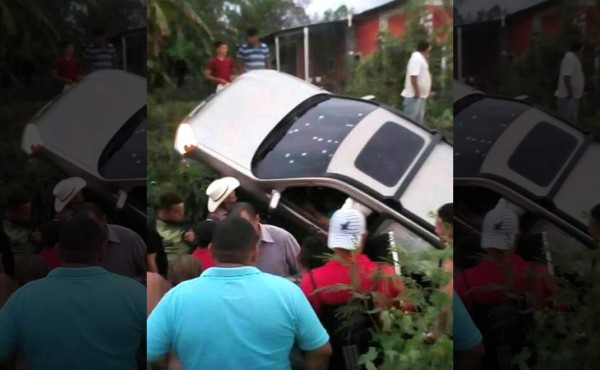 Desconocidos acribillan a conductor en la CA-13 en Atlántida