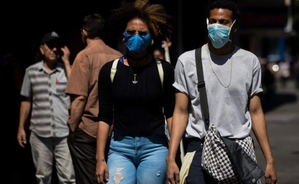 Un tercio de Venezuela amanece confinado para contener el coronavirus