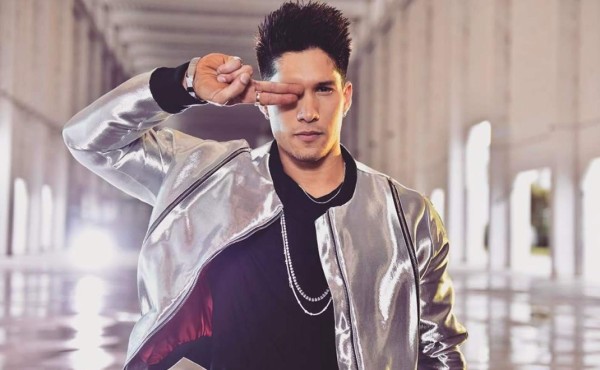 Chino canta sin Nacho