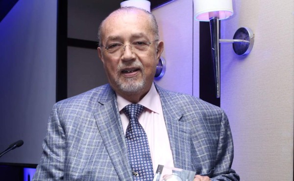 Muere narrador de Dragon Ball Z