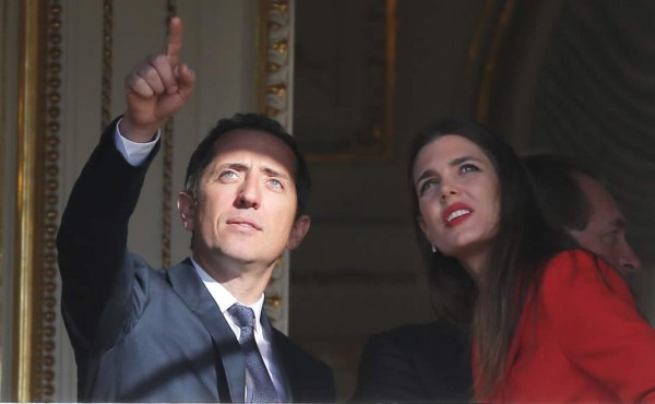 Mónaco presenta a sus príncipes mellizos