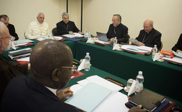 El Papa y el cardenal Rodríguez continúan con la reforma de la Curia