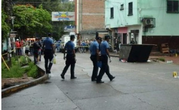 Asesinan a tres personas en la capital de Honduras