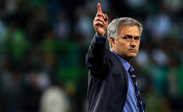 Mourinho no promete pasar con el Chelsea a la Champions