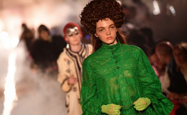 Gucci, en clave espectacular en su desfile en necrópolis romana