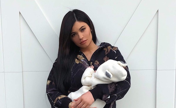 Kylie Jenner muestra a Stormi en su primer mes