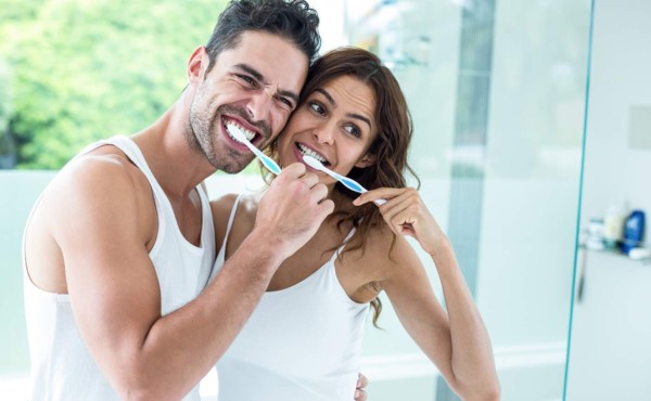 Una mala higiene bucal puede afectar su vida sexual