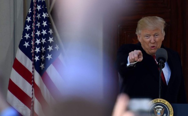 Trump insiste en acusar a Obama de espionaje