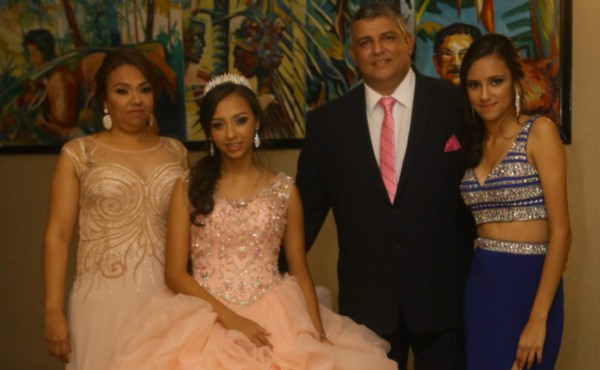 Quince años de Daniela María López Luna