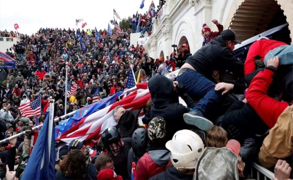 Dos congresistas de EEUU dan positivo al covid-19 tras el ataque al Capitolio