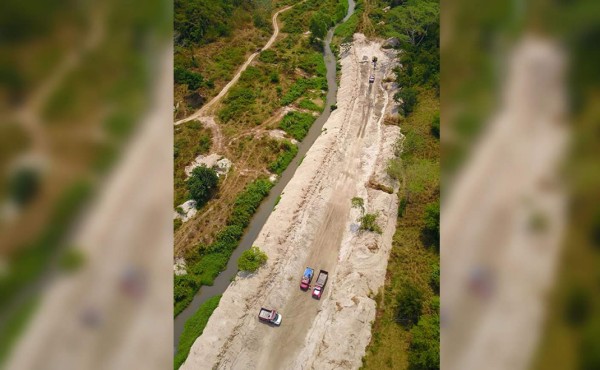 Extracciones de arena amenazan puente nuevo sobre el río Blanco