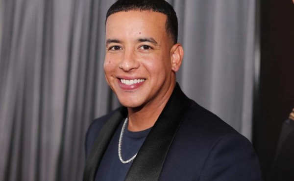Daddy Yankee comparte fotos de sus salvajes vacaciones con su esposa