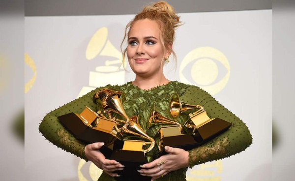 Adele se corona como reina de los Grammy 2017