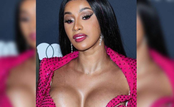 Cardi B muestra su último retoque estético, un blanqueamento de su zona íntima