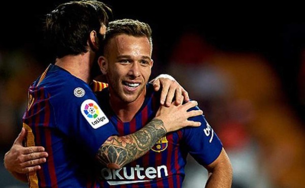 Crack del Barcelona dice que Piqué es 'muy guapo, con cara preciosa' &nbsp;&nbsp;