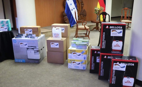 Honduras recibe donación de Alemania para mejorar atención de migrantes retornados