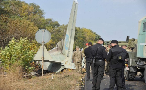 Posible falla de motor en accidente de avión militar en Ucrania deja 26 muertos
