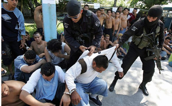 Pandilleros salvadoreños huyen a Honduras y reclutan jóvenes