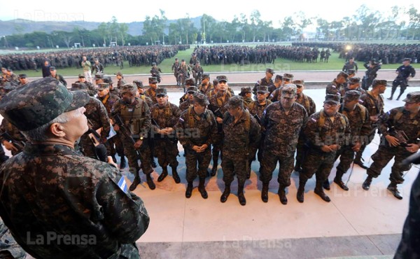 Más de 3,000 efectivos de las FF AA se suman a la Operación Paz y Democracia II