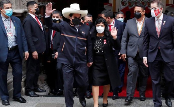 Gabinete de Castillo busca crucial voto de confianza en el Congreso peruano