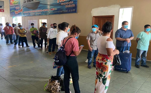 Retornan otros 19 hondureños luego de ser detenidos en territorio de Belice