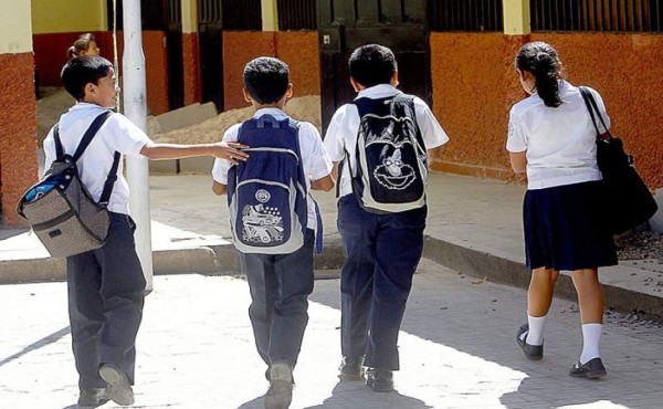 Escolares recibirán clases en el canal hondureño Telebásica por coronavirus