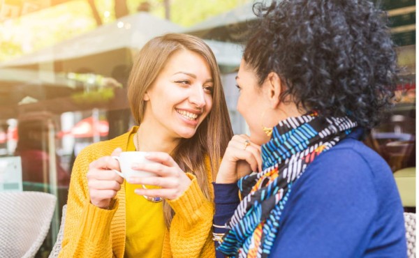Esposa lo engaña pero con otra mujer