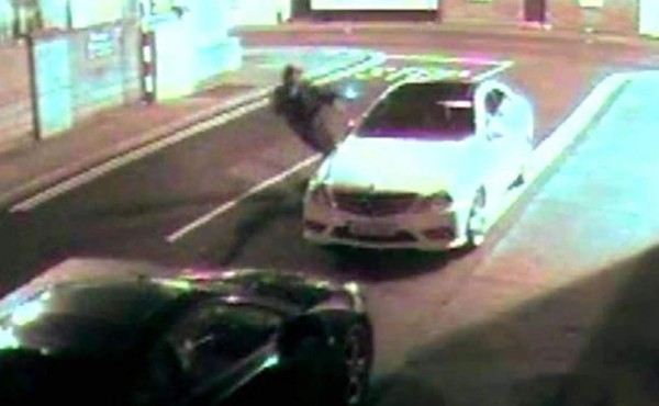 Ladrón intenta robar con ladrillo y sale noqueado