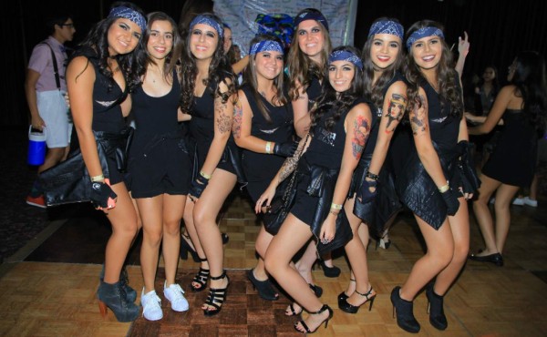 El Halloween de los graduados bilingües 2016