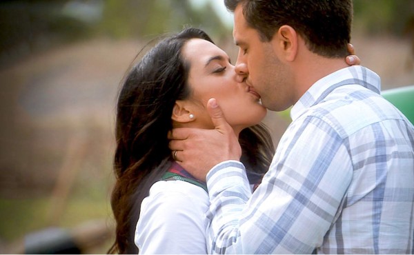 El día internacional del beso sin apenas besos