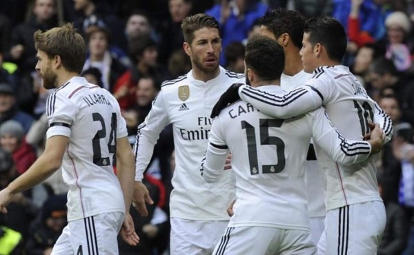 James, Modric y Sergio Ramos se entrenan con el grupo