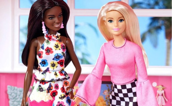 Barbie lanza línea inclusiva con muñecas embarazadas y discapacitadas