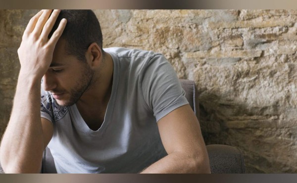 Su novia lo maltrata, pero sigue con ella