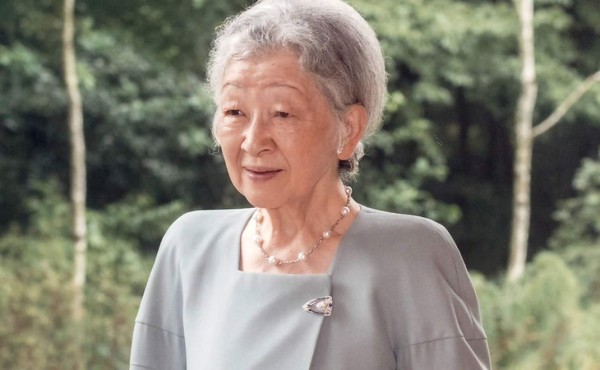 Emperatriz emérita Michiko de Japón padece cáncer de mama