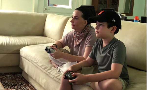 Usan videojuegos para convivir